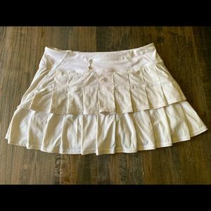 Size 6 regular white Lululemon skort